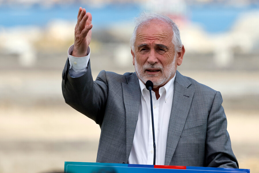 Diputado Teao prepara AC contra exministro Montes por irregularidades en Plan Habitacional