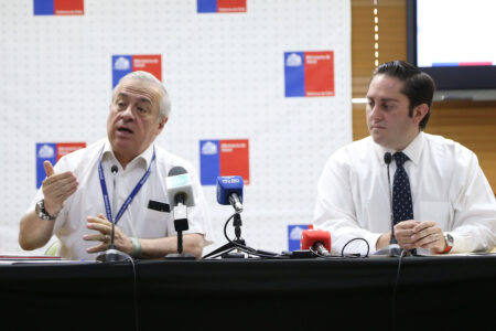 Confusam acusa a Mañalich de manipular cifras de coronavirus en Chile con fines políticos