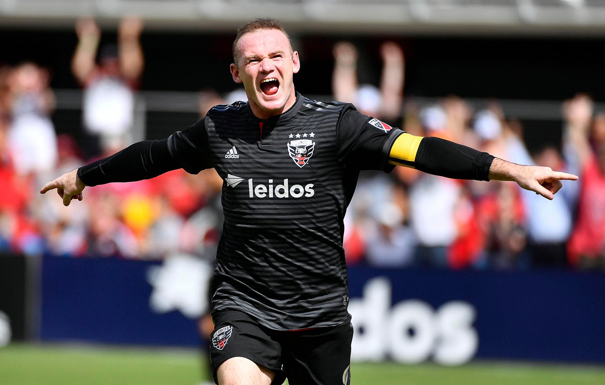 El inglés Wayne Rooney se retira del fútbol en Derby County - El