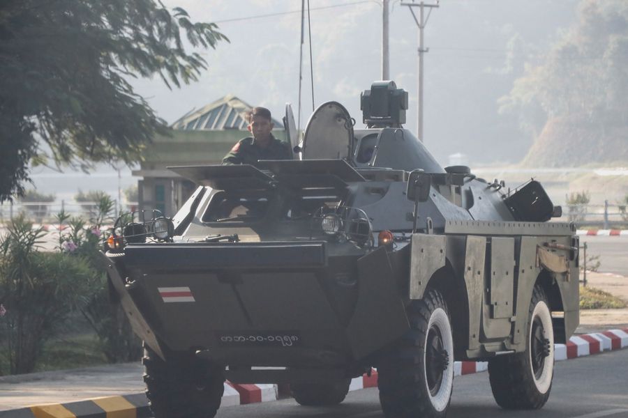 Liberan en Birmania a la mayoría de funcionarios detenidos ...