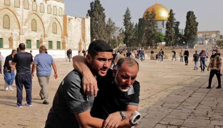 Casi 300 heridos en Jerusalén en choques entre palestinos y policía israelí  - El Periodista Online