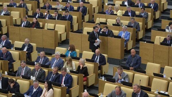 Diputados rusos presentan proyecto para prohibir que ciudadanos de países hostiles adopten niños rusos