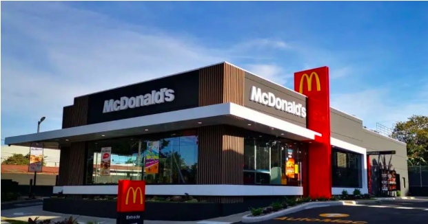 McDonald's reduce un 18% el beneficio en 2022 por el impacto de la salida de Rusia