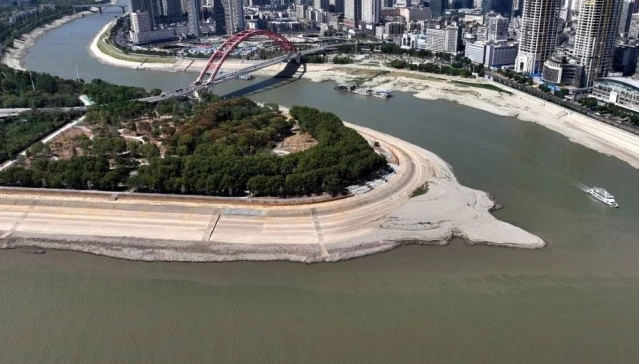 Descenso de caudal en el río Yangtze por olas de calor