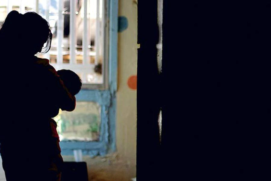 mujer dio a luz en carcel
