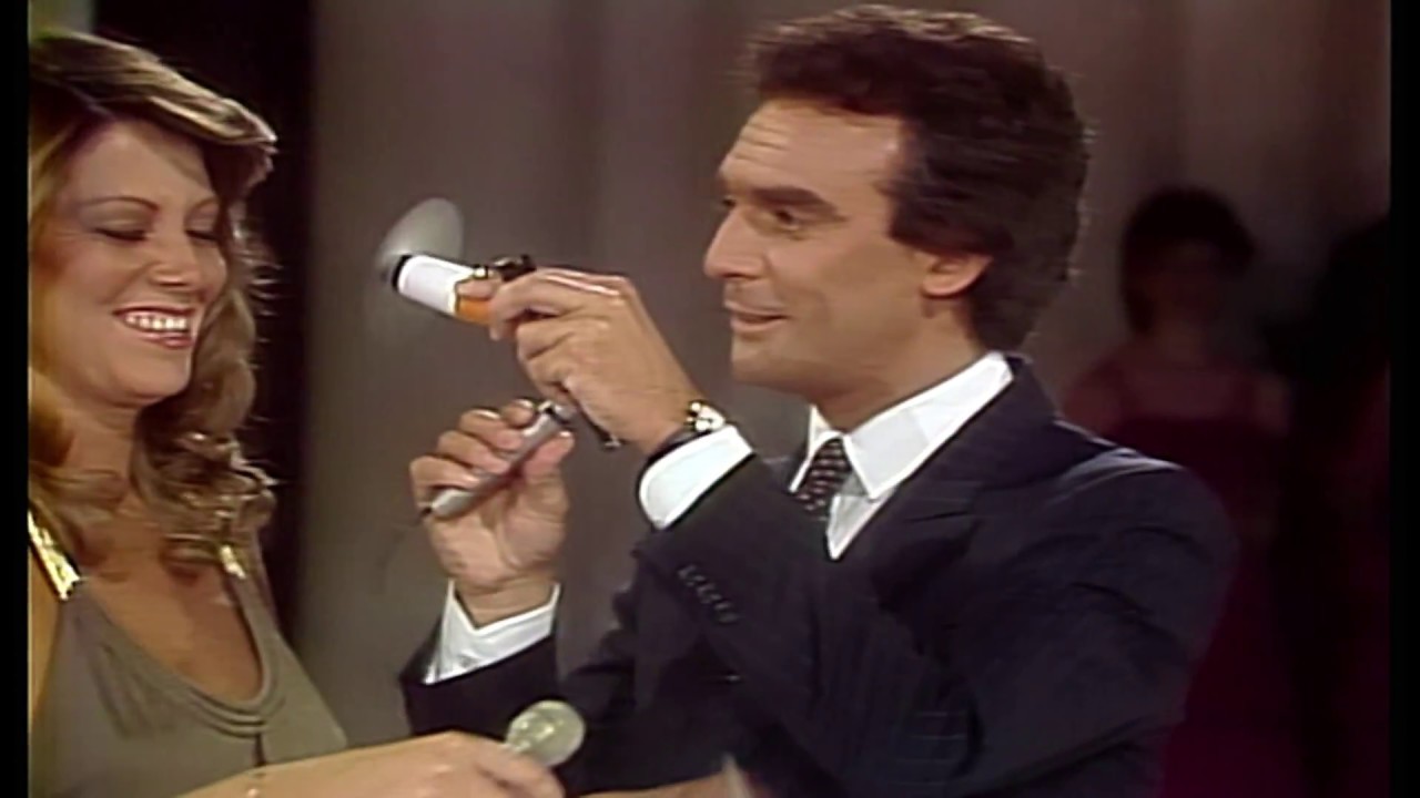 Exanimador de TV César Antonio Santis se encuentra internado desde el
