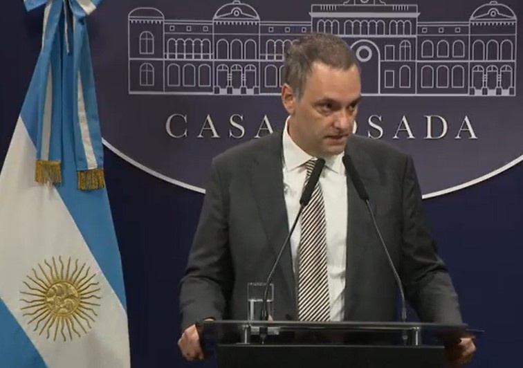 Gobierno argentino anuncia creación del servicio militar voluntario