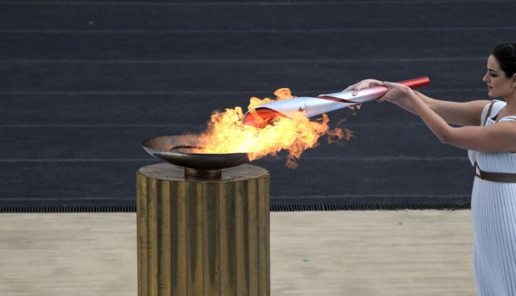 El fuego olímpico se enciende en Olimpia: Inicio del camino hacia París 2024