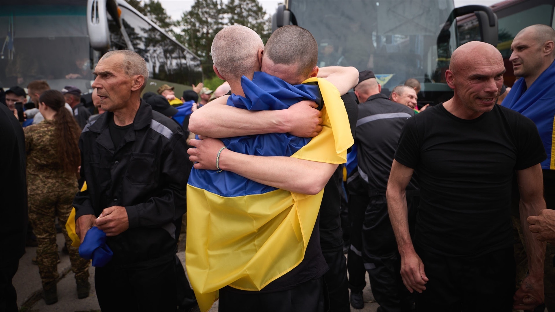 Rusia y Ucrania canjean otros 606 militares en culminación de intercambio