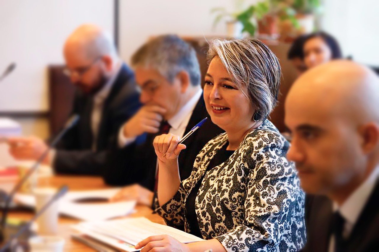 Jeannette Jara tras su triunfo en primarias: “Hoy comienza un nuevo camino hacia un Chile más justo y democrático”