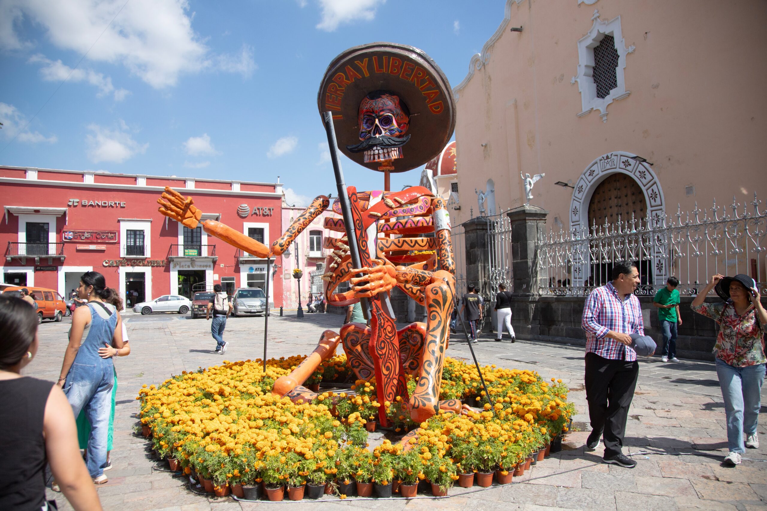 Cómo se vive Halloween y el Día de los Muertos en Latinoamérica: destinos y experiencias para descubrir viajando