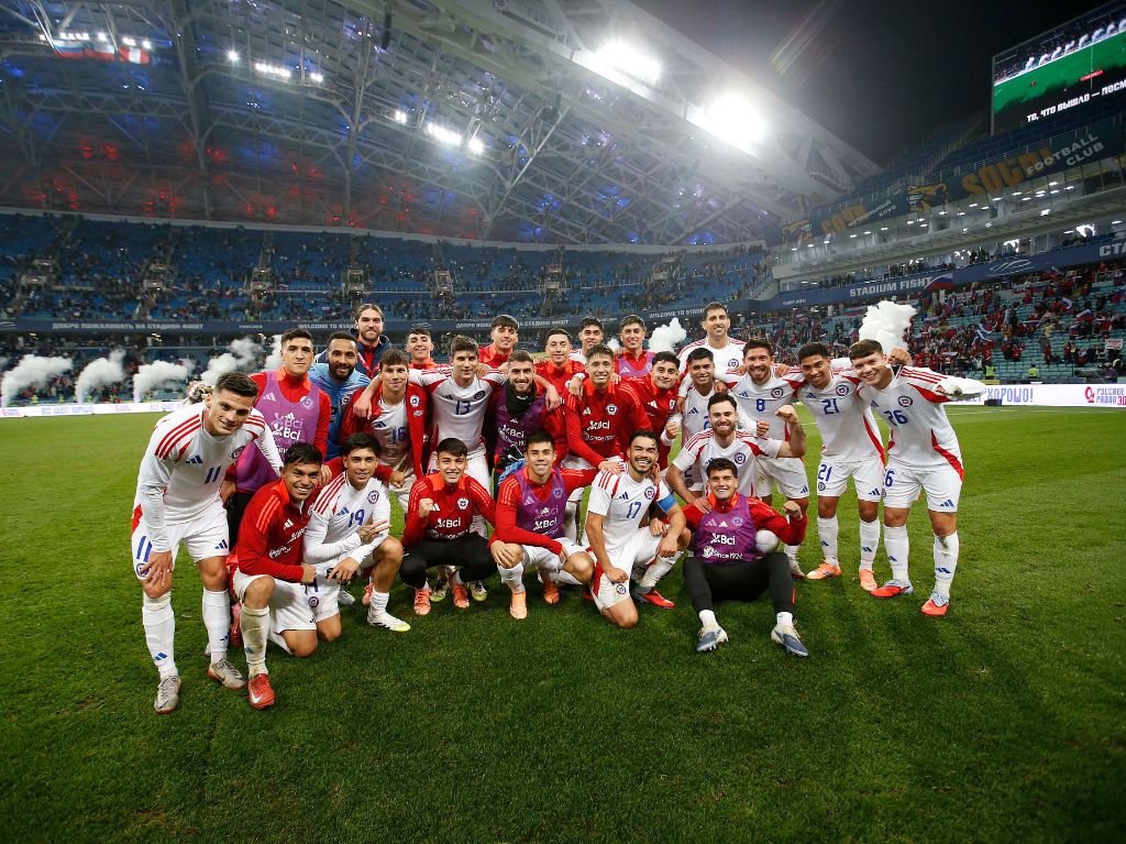 Chile sube tres puestos en ranking FIFA tras victorias ante Perú y Rusia