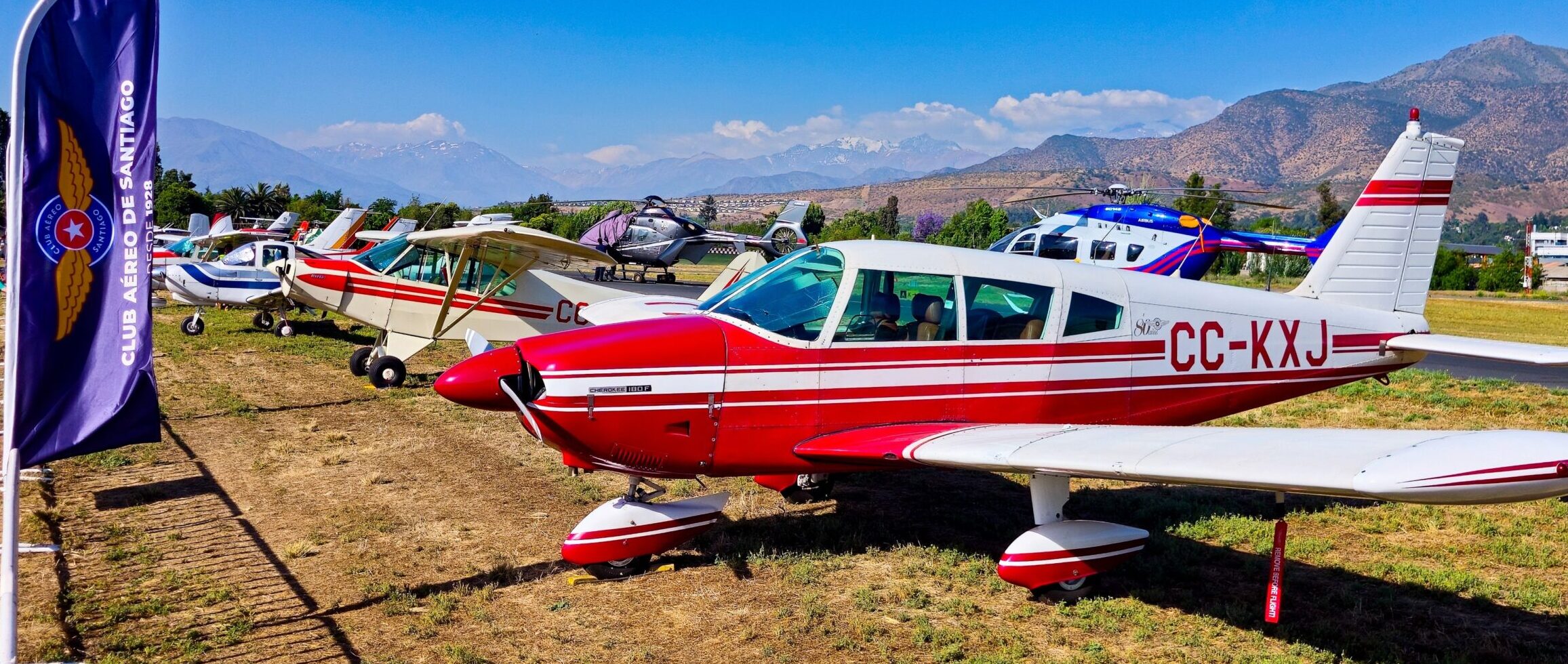 Molestia en vecinos de Peñalolén y La Reina por festejos aéreos en aeródromo de Tobalaba