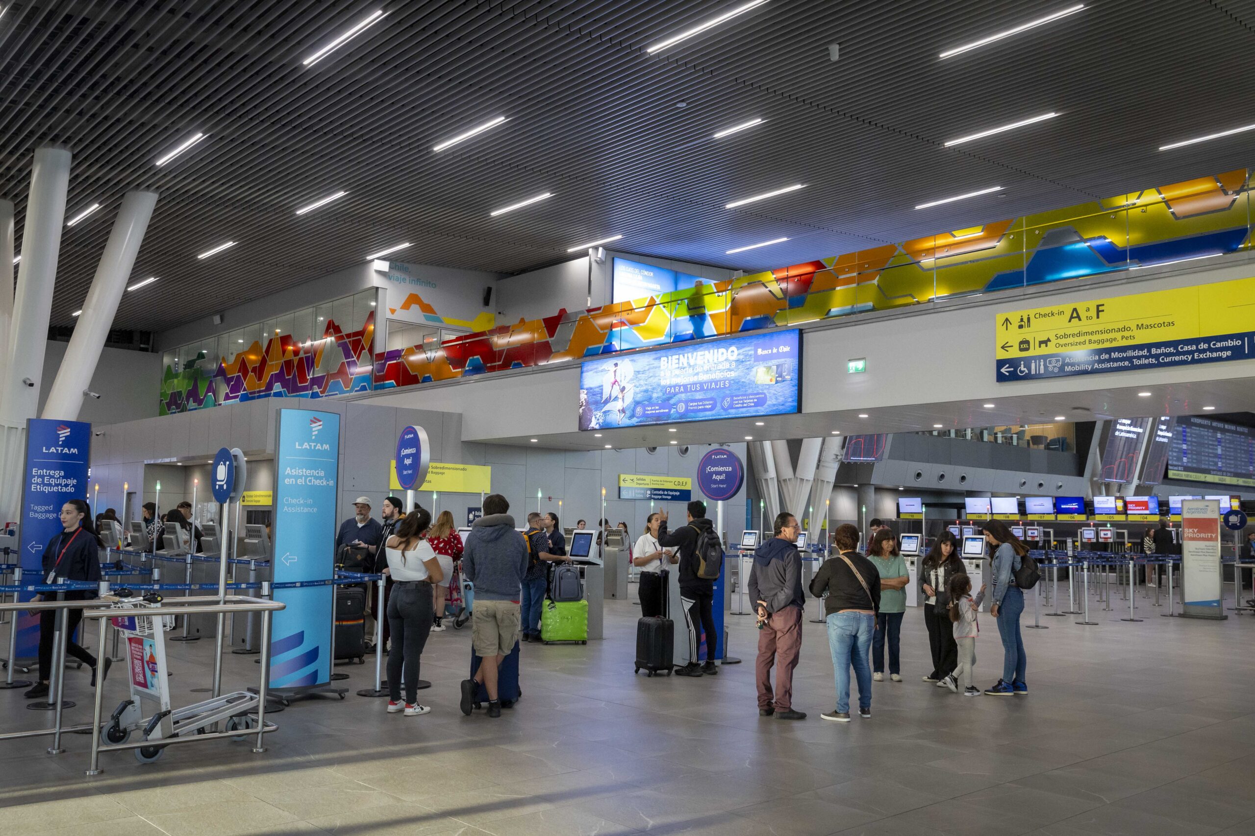 Aeropuerto de Santiago superó los 22 millones de pasajeros en octubre