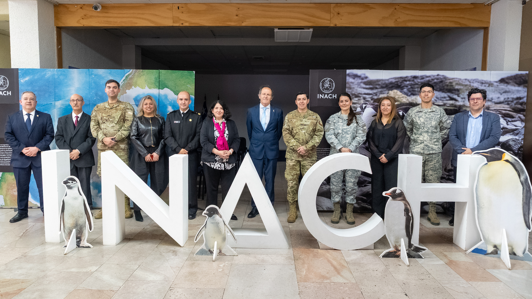 Gabriela Mistral llega a la Antártica: bahía del Territorio Chileno llevará su nombre