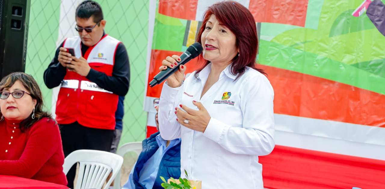 Condenan a casi diez años de cárcel a gobernadora de Lima por corrupción