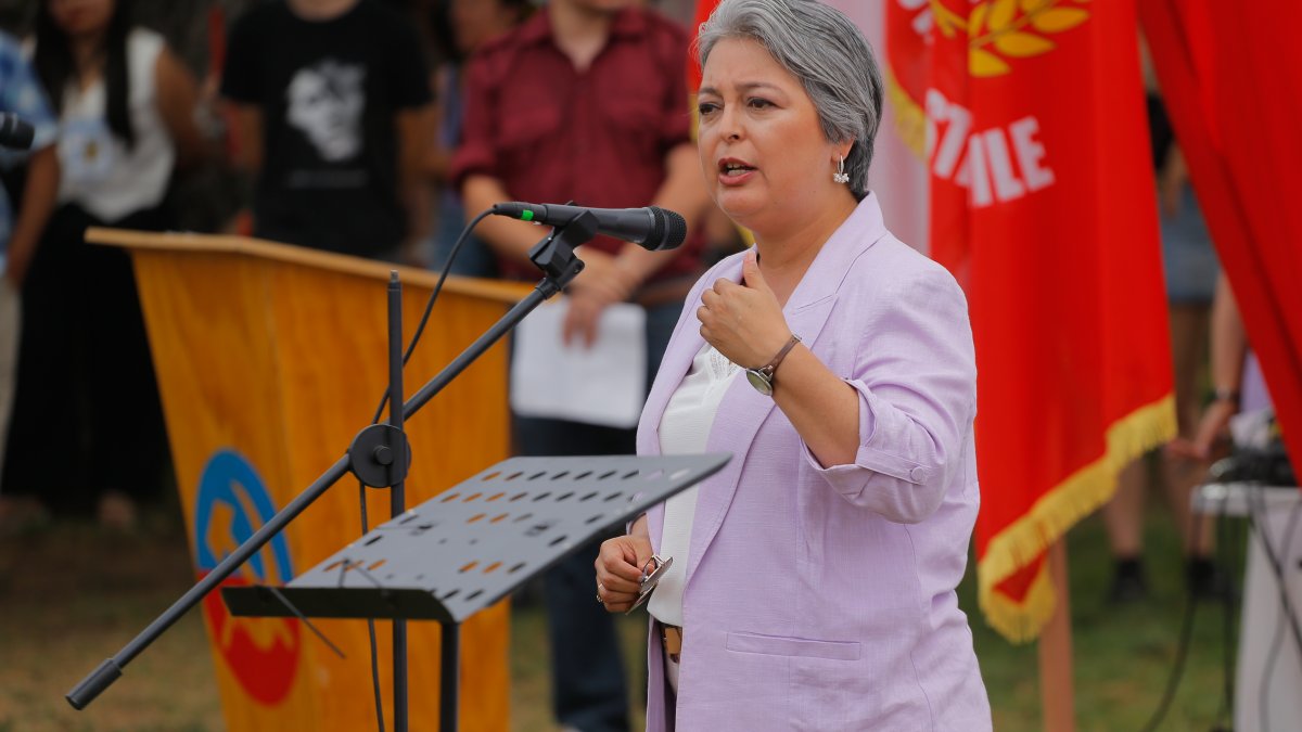 Jara reabre posibilidad de dejar PC: “A veces hay que tomar distancia”