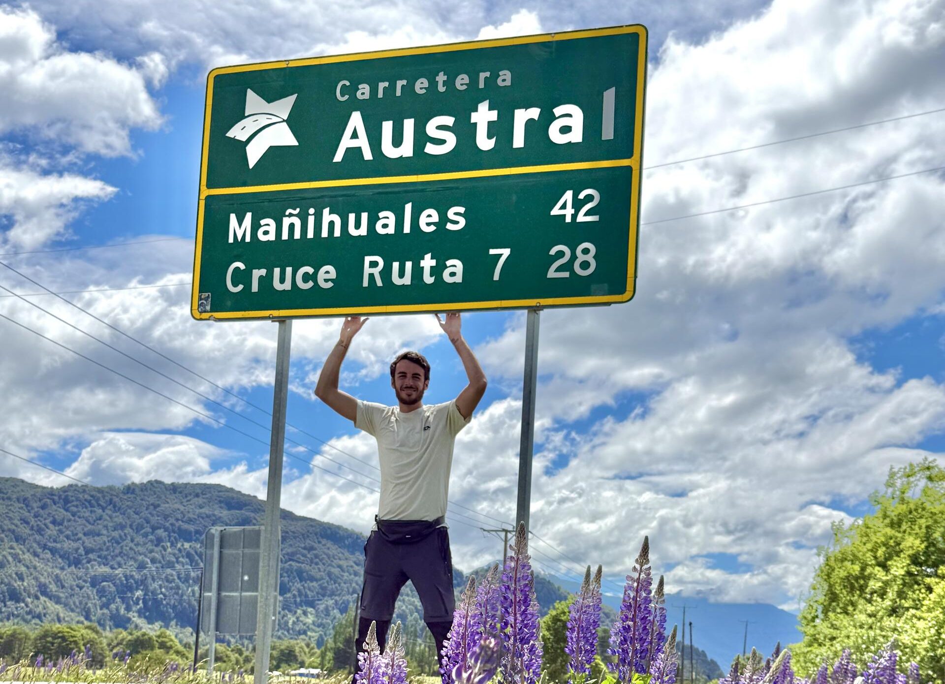 Cámara en mano: el español Javier Sáez recorrerá Chile para mostrar sus paisajes e historias al mundo