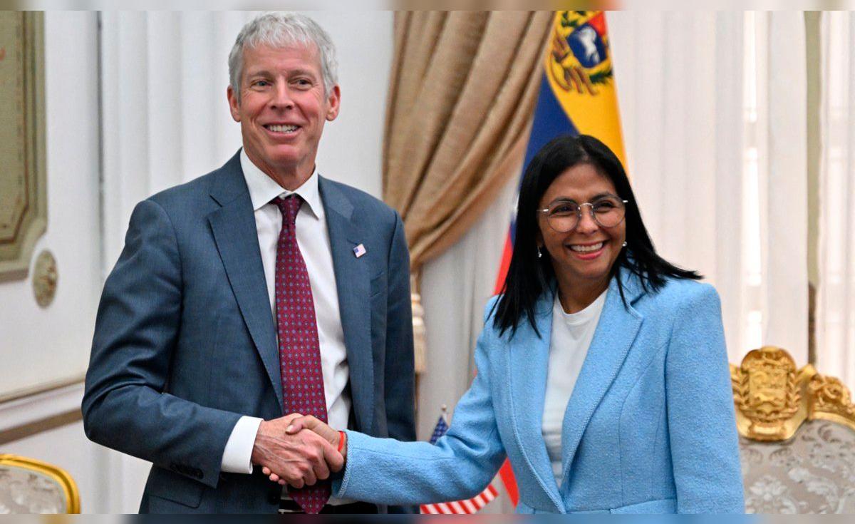 Rodríguez y secretario de Energía de EEUU evalúan nuevos acuerdos petroleros en Caracas