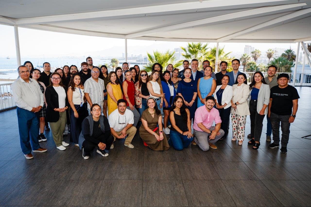 Spence | BHP y Fundación País Digital dan inicio al año escolar 2026 en Sierra Gorda con jornada estratégica para docentes