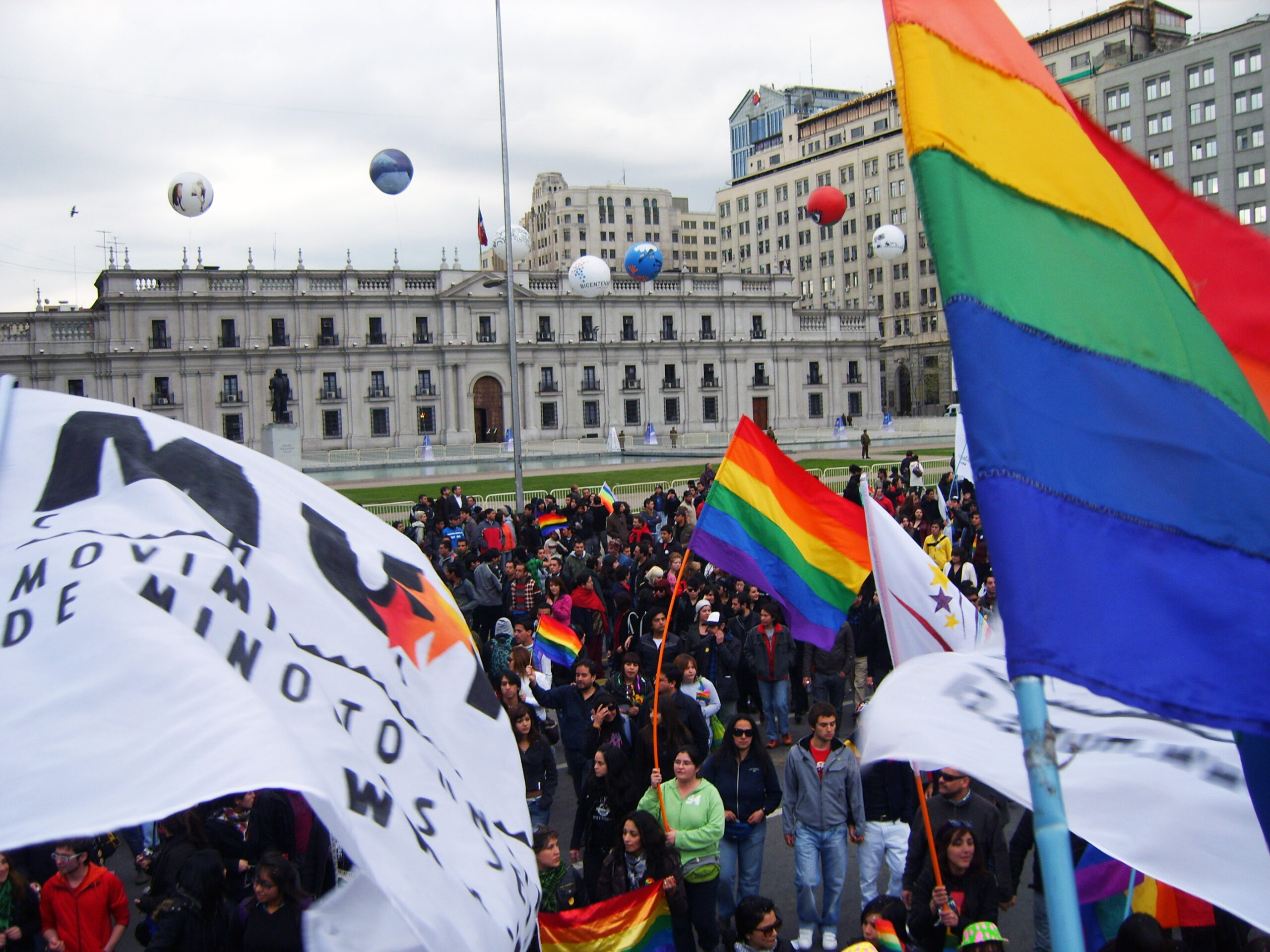 Informe del Movilh cifra en más de 3.000 los casos de discriminación contra personas LGBTIQ+ en 2025