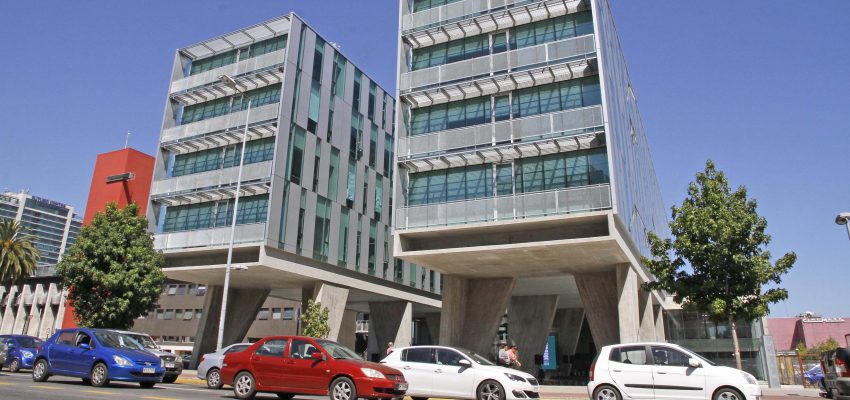 Periodista del Serviu Biobío renuncia tras realizar comentarios despectivos a damnificados por incendios en redes