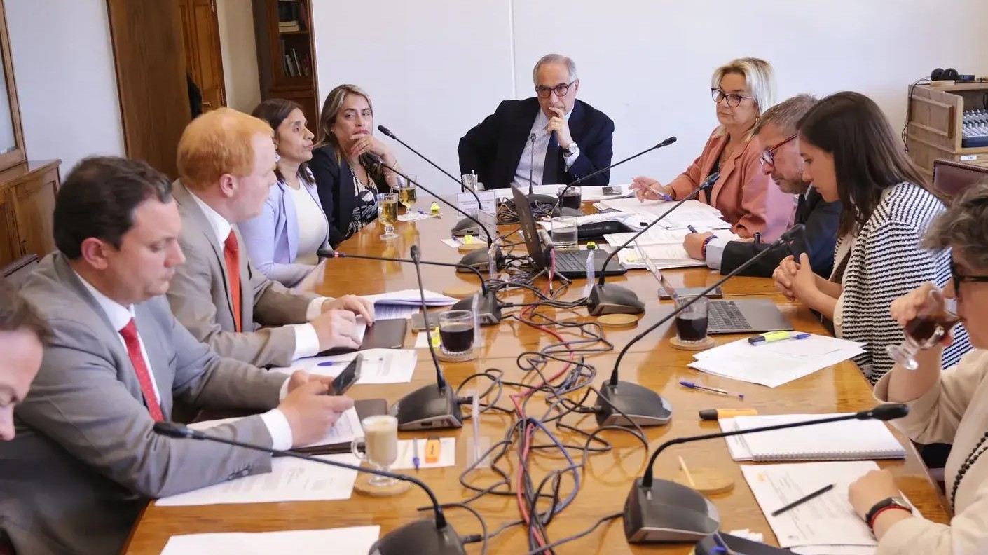 Senado despacha a Sala proyecto que busca reparar a víctimas de violencia en macrozona sur