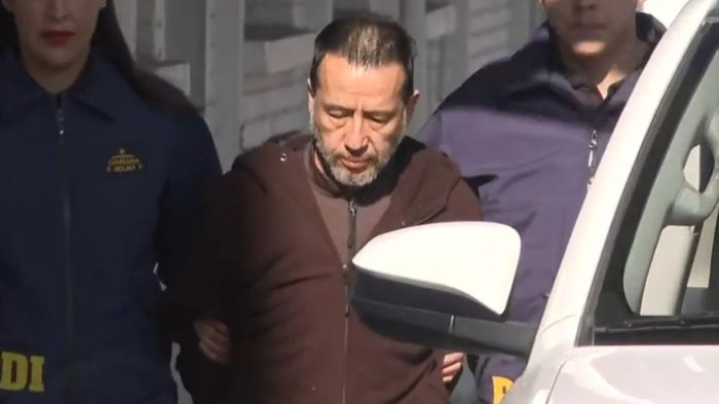 Pidió receta de medicamento: el antecedente que complica a Jorge Ugalde en caso de triple homicidio en La Reina