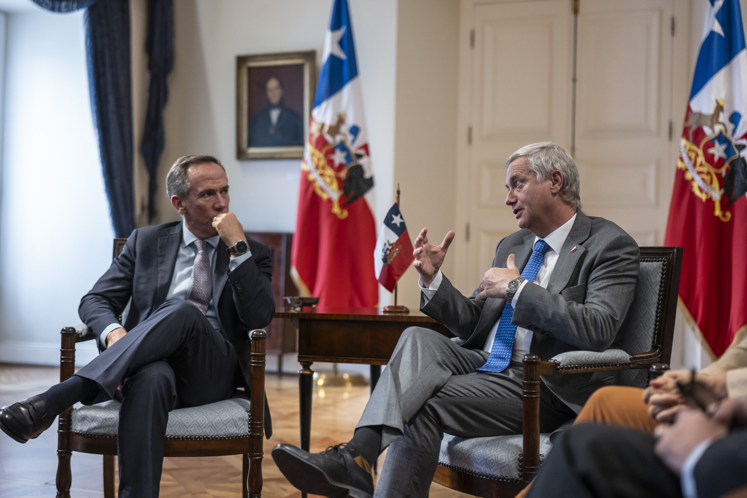 Presidente de la Cámara asegura que Kast “va a pagar” reunión con excompañeros en La Moneda