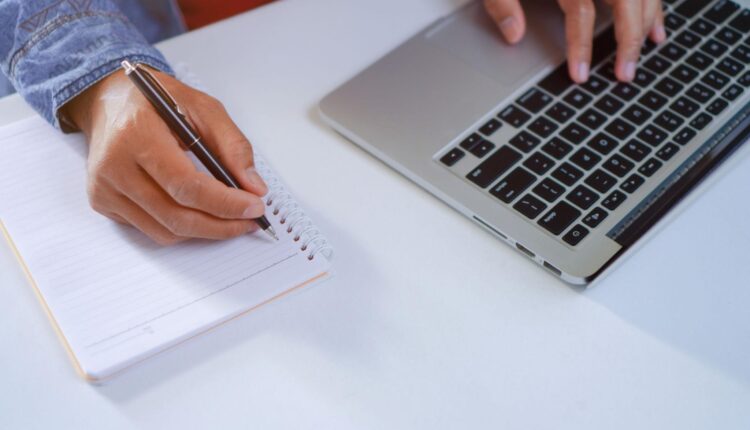 Registra tus apuestas y lleva un control financiero en un cuaderno